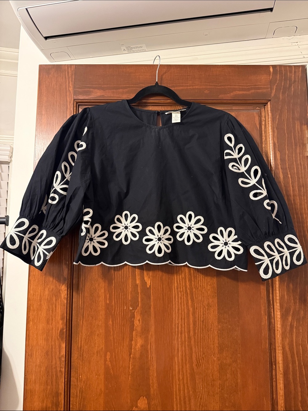 H&M Black Cropped Top with White Floral Embroidery